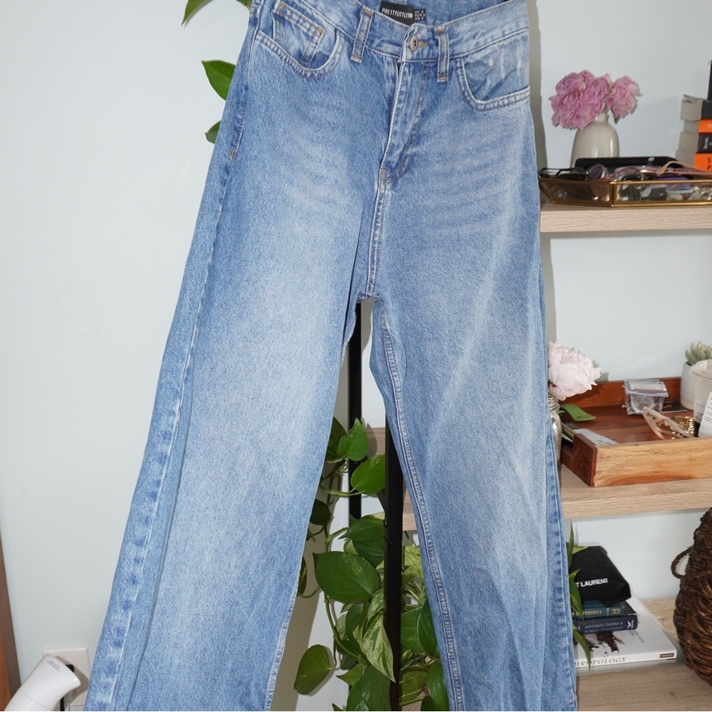 Pretty Little Thing Midwash Straight Leg Jean